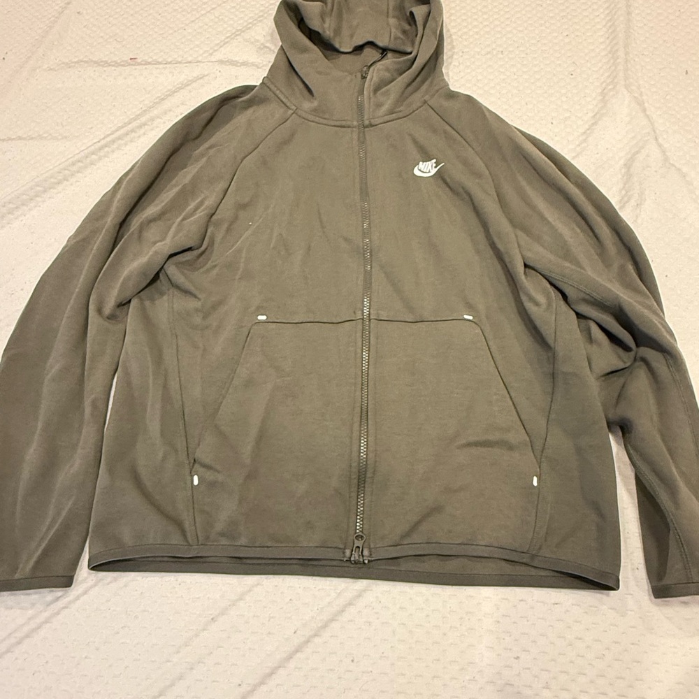 Nike Men's Taupe Hooded Performance Jacket